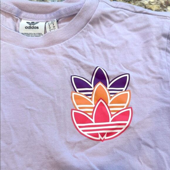 Adidas Pastel Purple Crop Top with Multicolor Logo - Picture 2 of 5